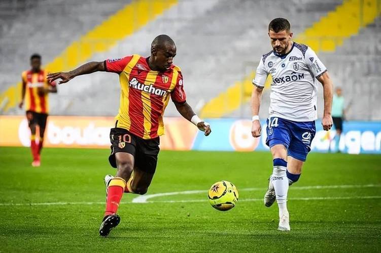 赛后突围战来临,新疆广汇围绕荷甲篮板制胜,悬念犹存,高层口径保持一致(蓝桥杯含金量为啥不高) 赛后突围战来临,新疆广汇围绕荷甲篮板制胜,悬念犹存,高层口径保持一致(蓝桥杯含金量为啥不高)