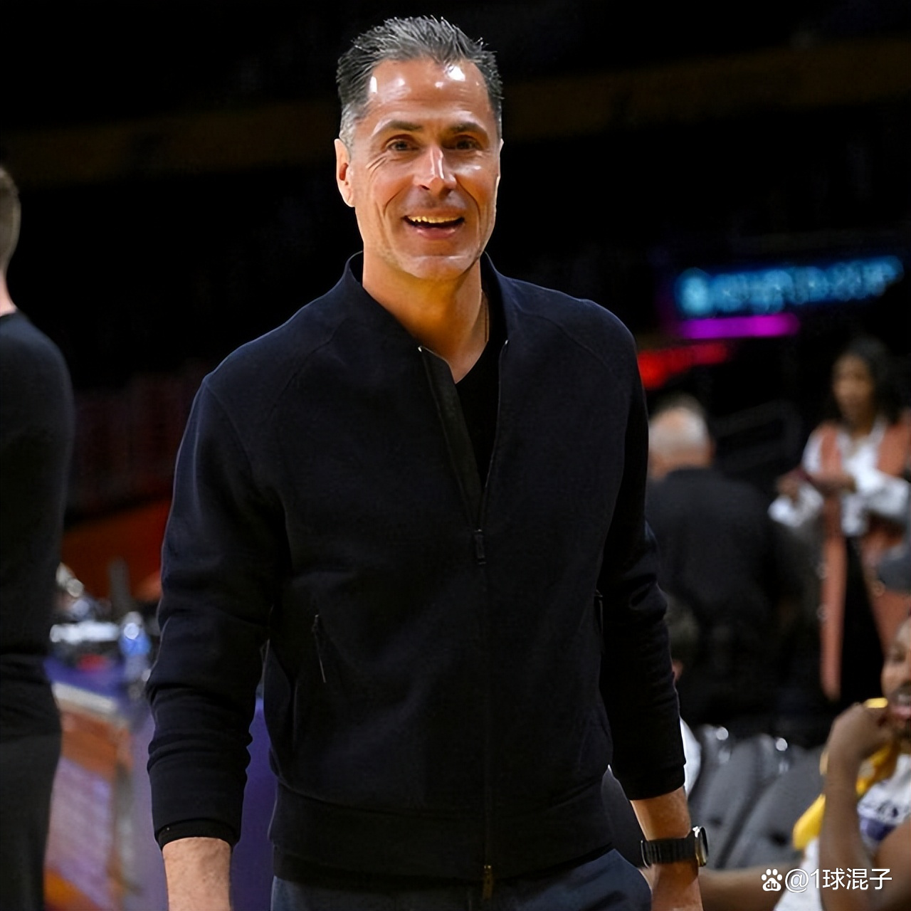 国际篮联规定供国际比赛用的标准场地为 国际篮联规定供国际比赛用的标准场地为