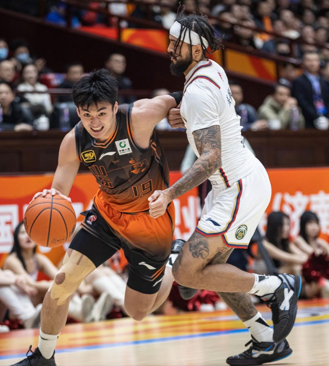 特别策划cba二十年来者之王治郅 特别策划cba二十年来者之王治郅