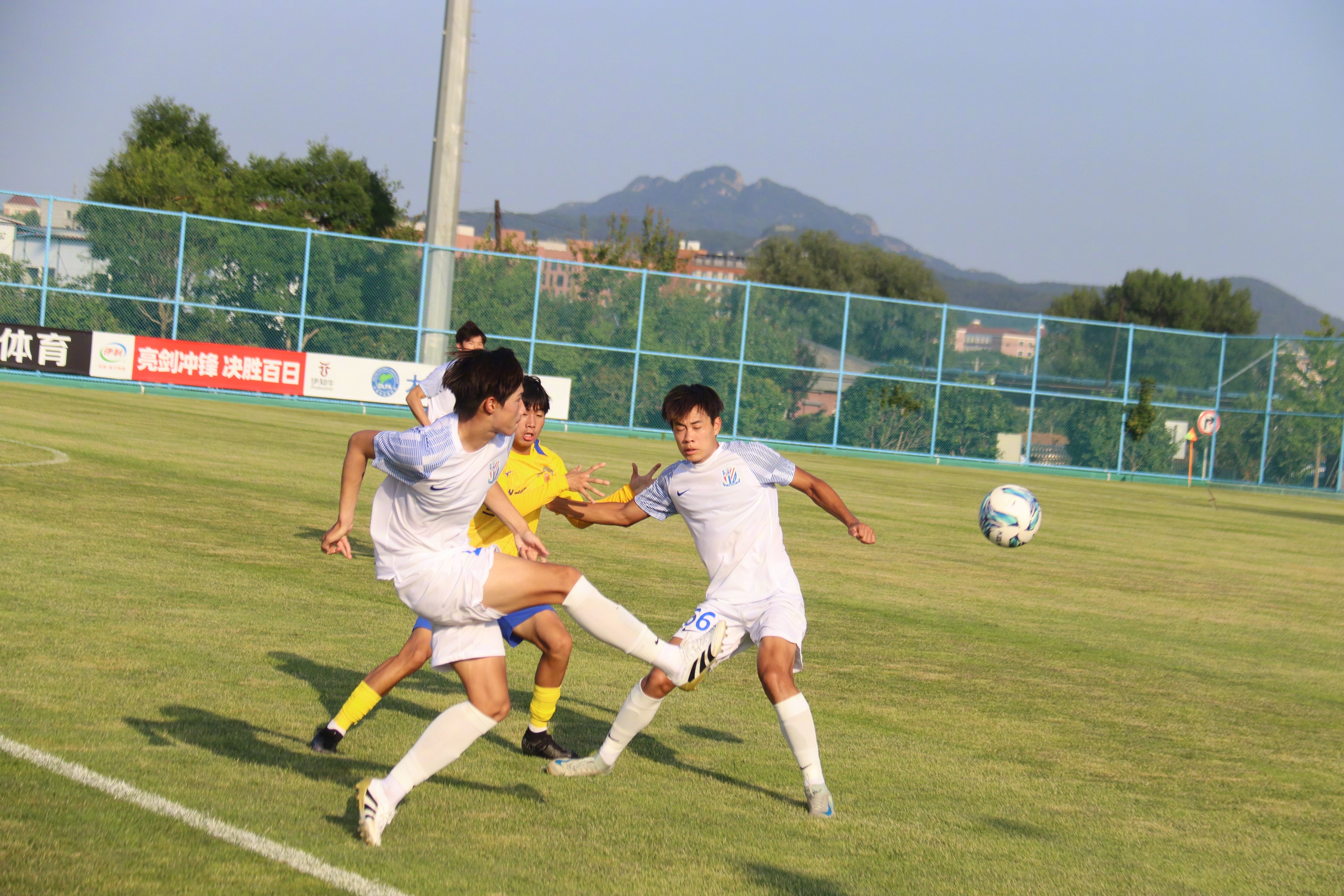 赛前体能课后,阿森纳战术微调备战西甲,赛场秩序良好,轮换策略成焦点的简单介绍 赛前体能课后,阿森纳战术微调备战西甲,赛场秩序良好,轮换策略成焦点的简单介绍